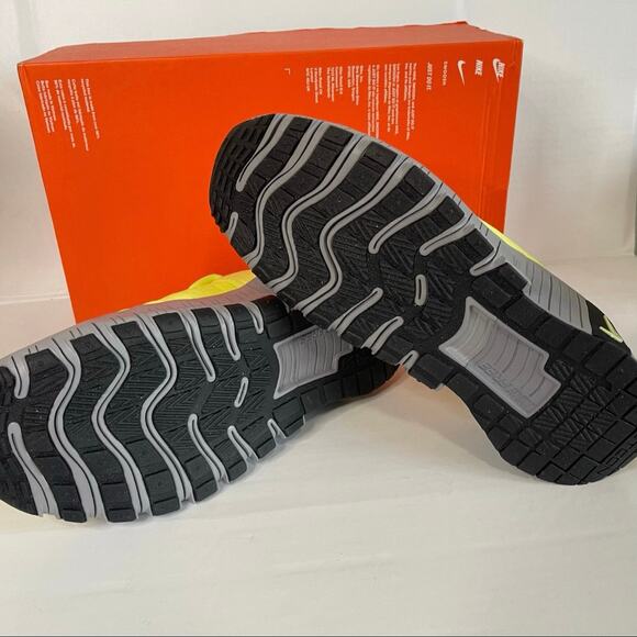Nike Free Metcon 6 Light Lemon Twist/Cement Grey Men’s NEW - Size 11
